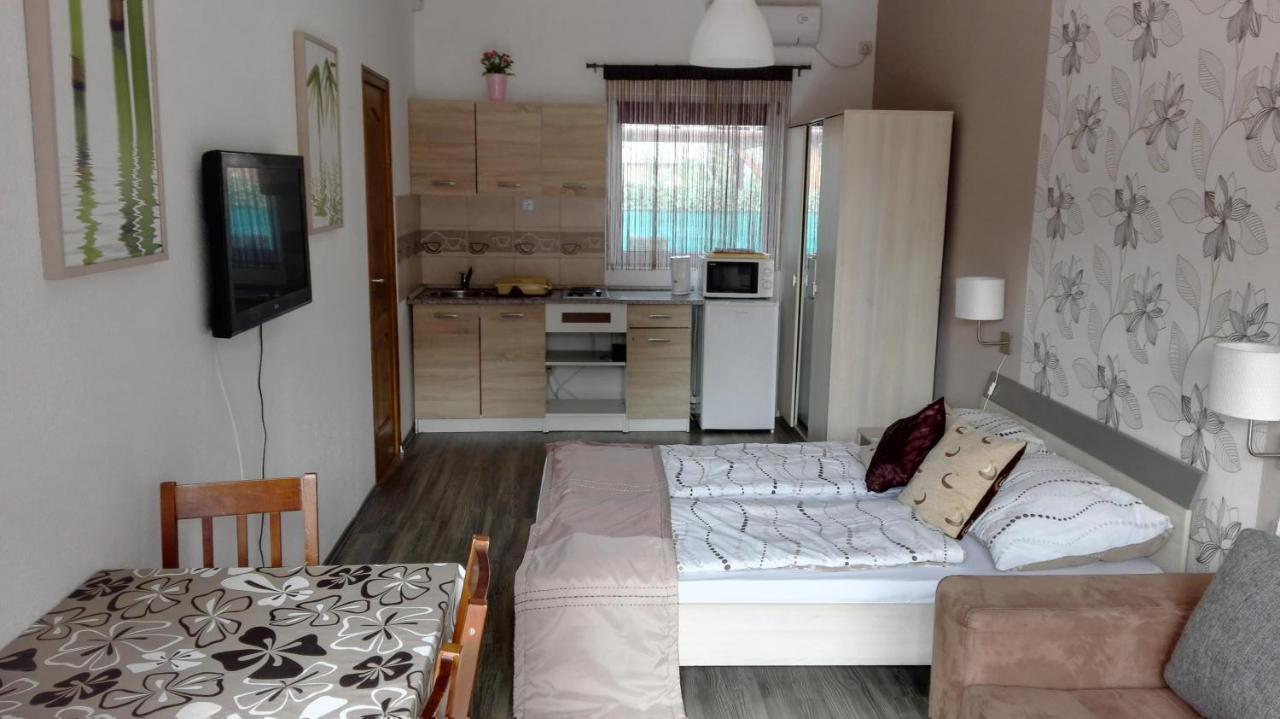 Sunshine Apartman Leilighet Siófok Eksteriør bilde