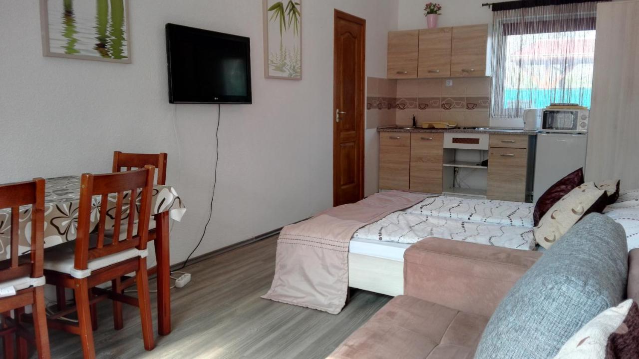 Sunshine Apartman Leilighet Siófok Eksteriør bilde